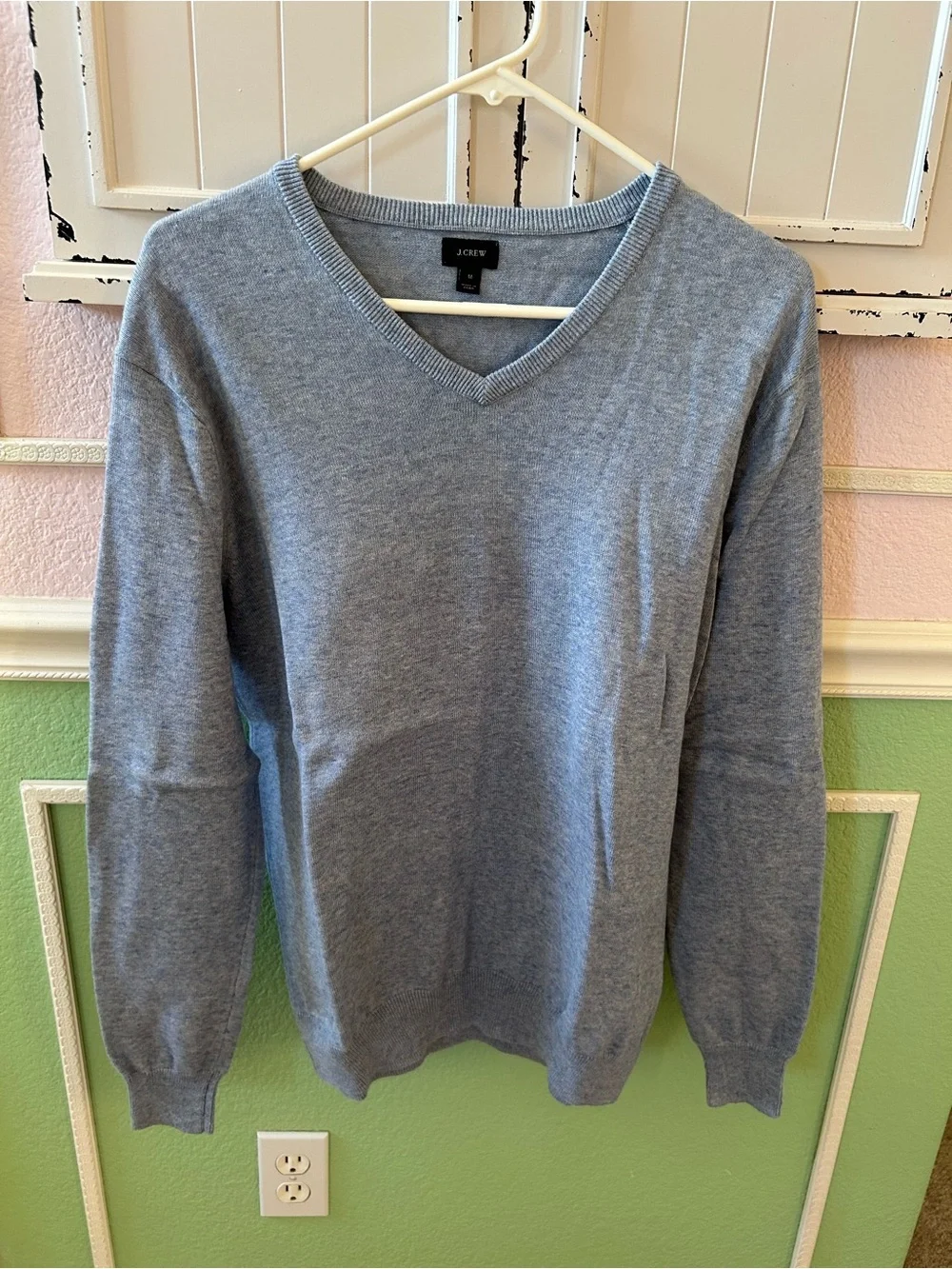 J. Crew Men's V-Neck Sweater in Heather Blue Medium Long Sleeve